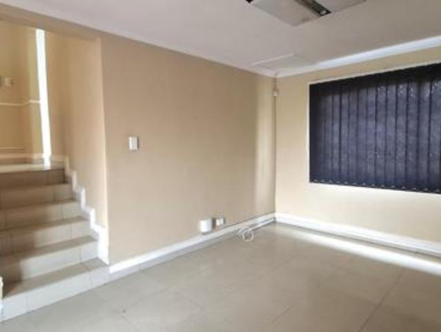 Townhouse for rent in Seaview, Kwazulu-natal