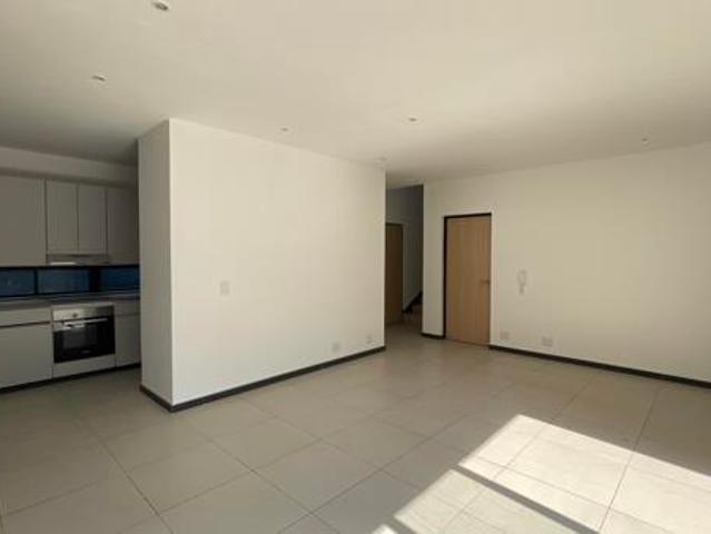 Townhouse for rent in Waterkloof, Gauteng