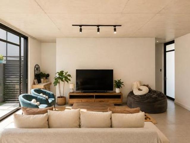Townhouse for rent in Waterkloof, Gauteng