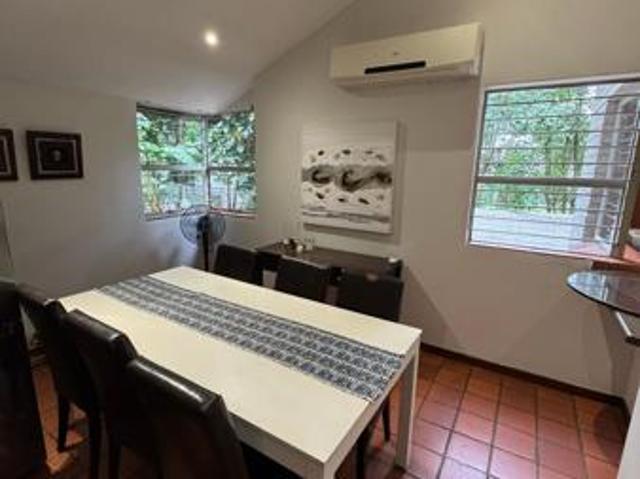 Townhouse for rent in Waterkloof, Gauteng