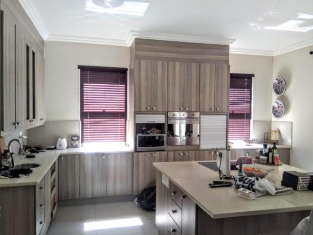 Townhouse for rent in Waterkloof, Gauteng