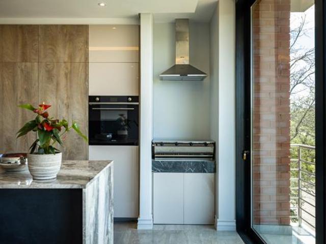 Townhouse for rent in Waterkloof, Gauteng