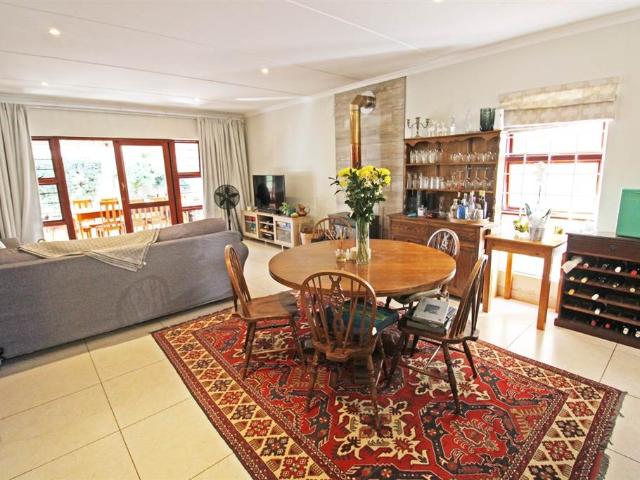 Townhouse for sale in Johannesburg, North & Sandton