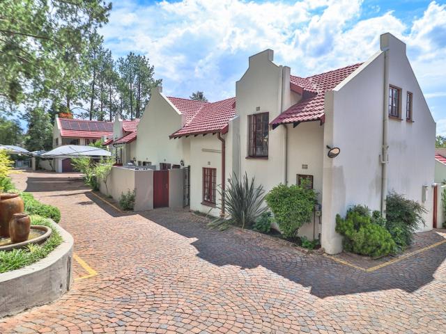 Townhouse for sale in Alexandra, Gauteng