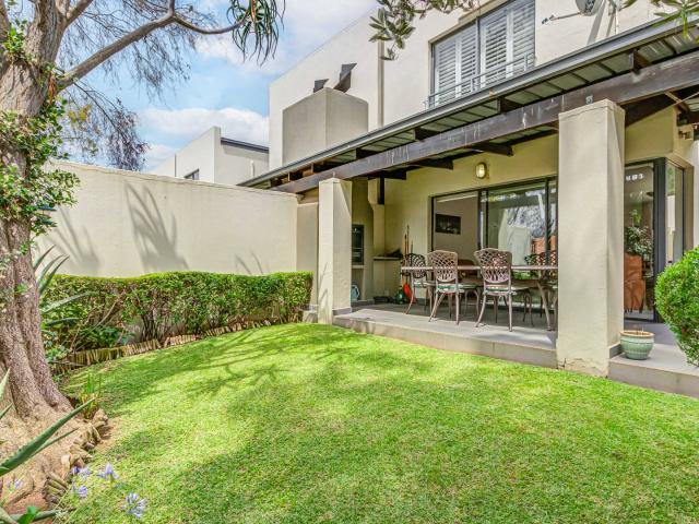 Townhouse for sale in Sandton, Gauteng