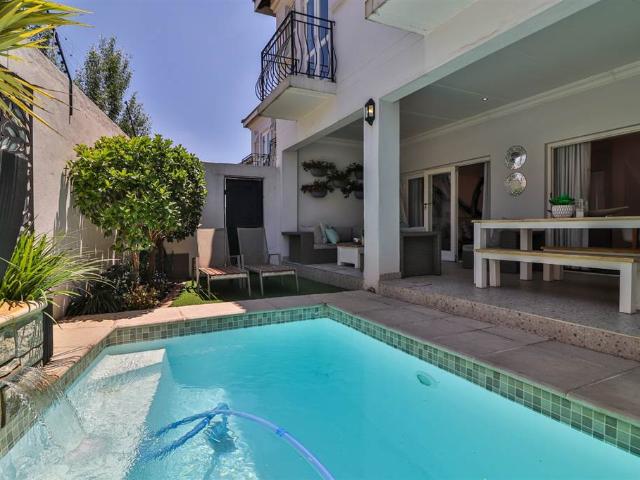 Townhouse for sale in Vosloorus, Gauteng