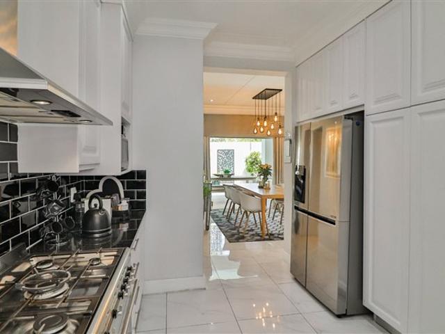 Townhouse for sale in Vosloorus, Gauteng