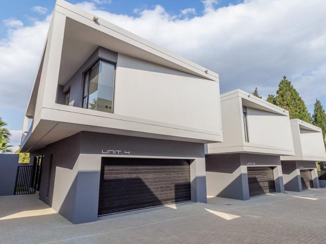 Townhouse for rent in Alexandra, Gauteng