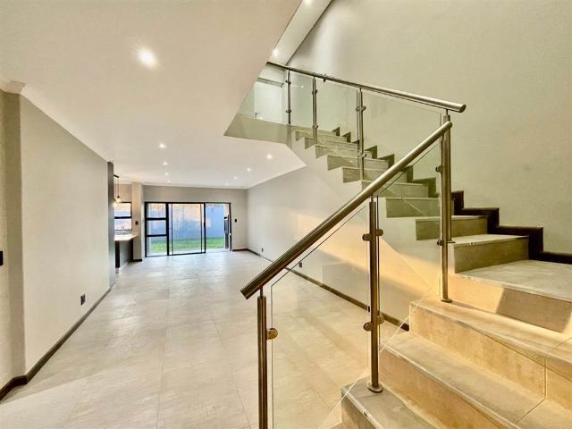 Townhouse for sale in Vosloorus, Gauteng