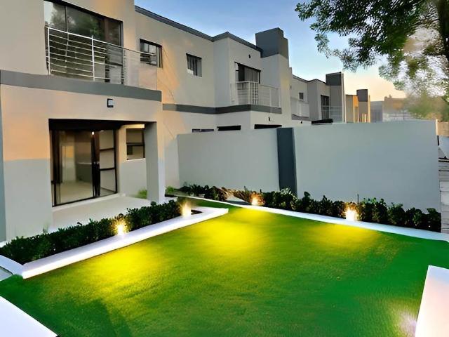 Townhouse for sale in Vosloorus, Gauteng