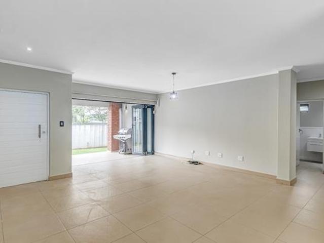 Townhouse for rent in Vosloorus, Gauteng