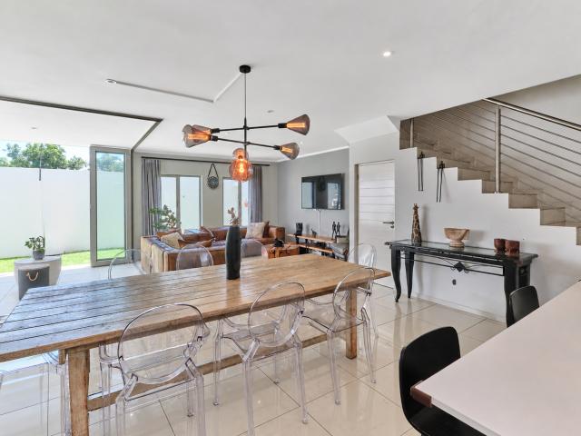 Townhouse for sale in Sandton, City of Johannesburg Metropolitan Municipality