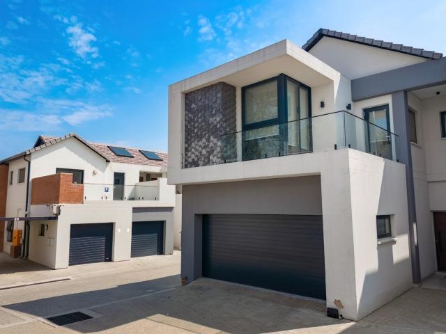 Townhouse for sale in Alexandra, Gauteng
