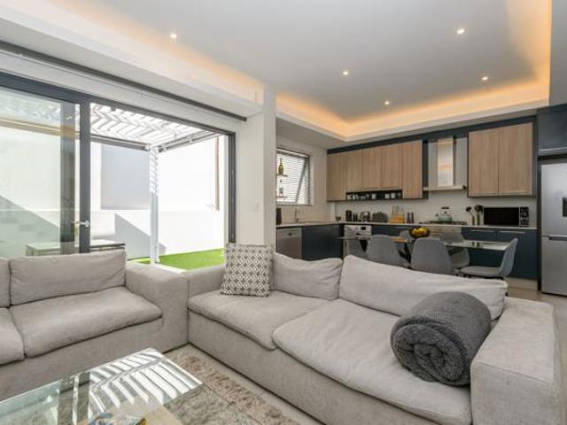 Townhouse for rent in Vosloorus, Gauteng