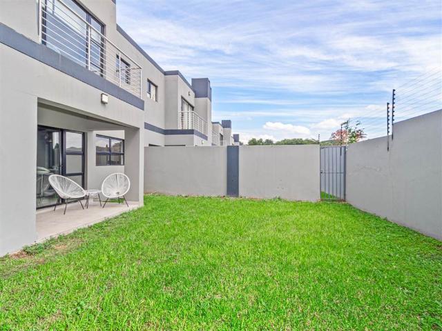Townhouse for sale in Vosloorus, Gauteng