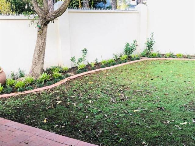 Townhouse for sale in Johannesburg, North & Sandton