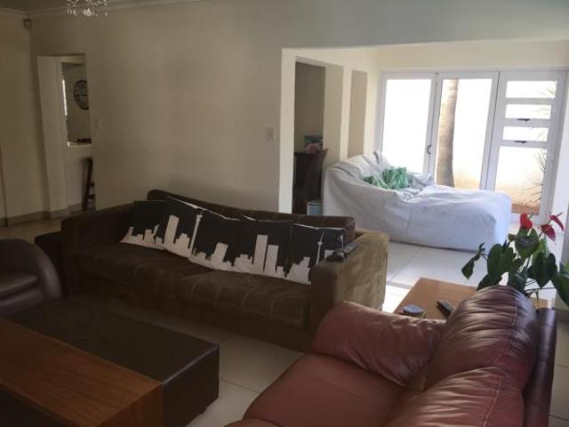 Townhouse for rent in Vosloorus, Gauteng