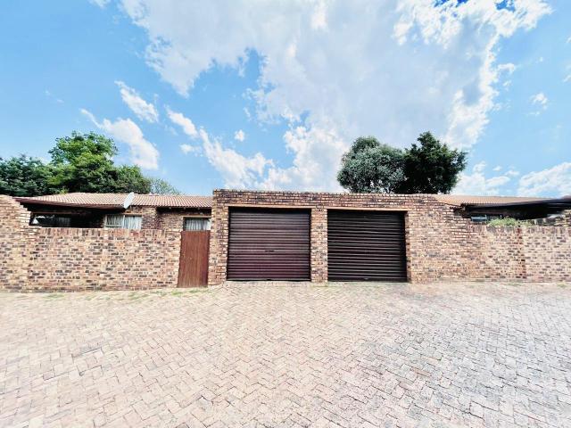 Townhouse for sale in Alexandra, Gauteng