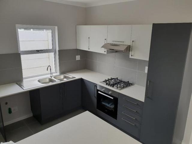 Townhouse for rent in Cape Town, City of Cape Town
