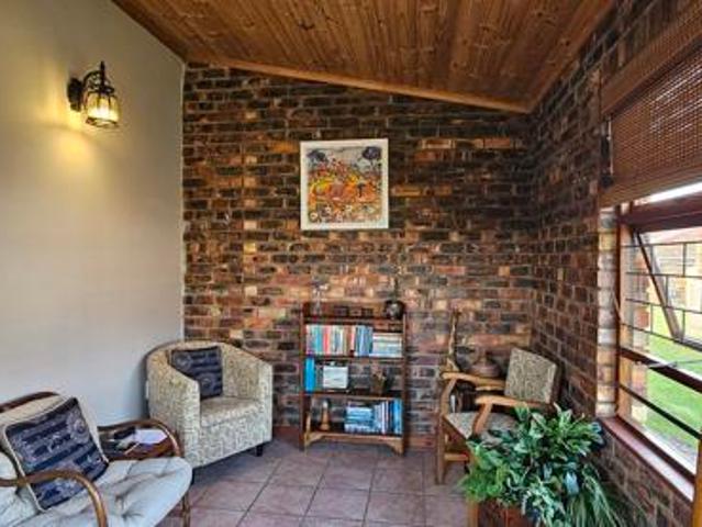 Townhouse for sale in Jeffreys Bay, Kouga Local Municipality