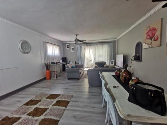 Townhouse for sale in Amatola View, Bhisho