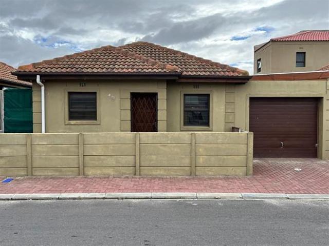 Townhouse for sale in Cape Town, Western Cape