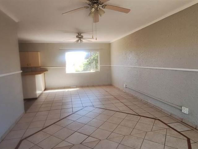 Townhouse for sale in Frances Baard, Northern Cape