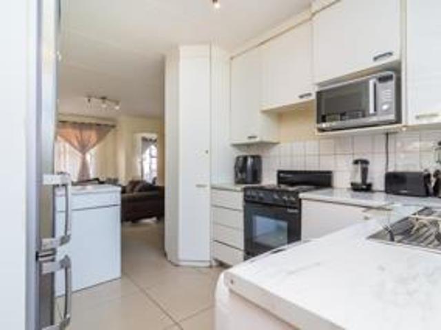 Townhouse for sale in Nooitgedacht, Gauteng