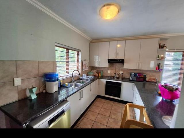 Townhouse for sale in Vosloorus, Gauteng