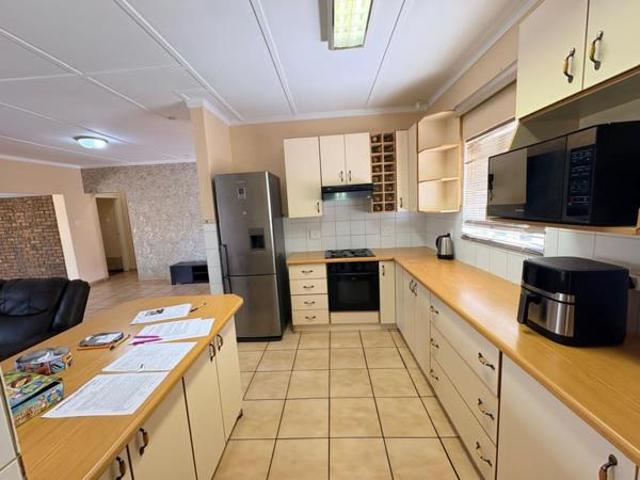 Townhouse for sale in Frances Baard, Northern Cape