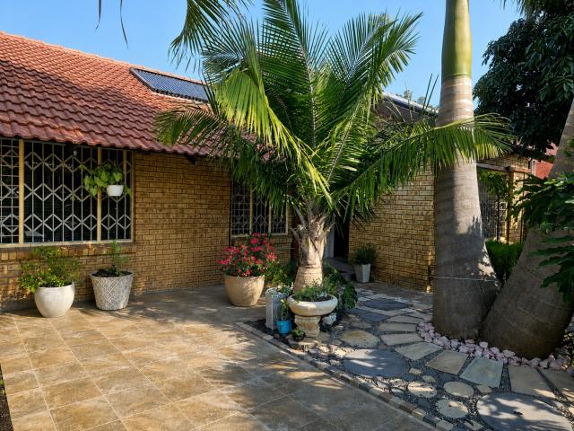 Townhouse for sale in Tlhabane, North West
