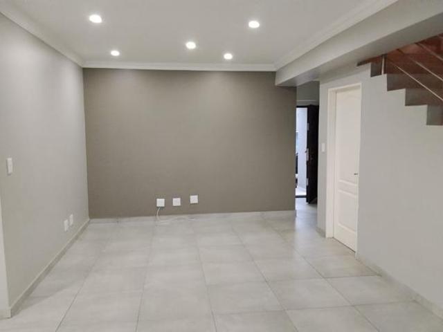 Townhouse for rent in Rustenburg Local Municipality, Bojanala Platinum District Municipality
