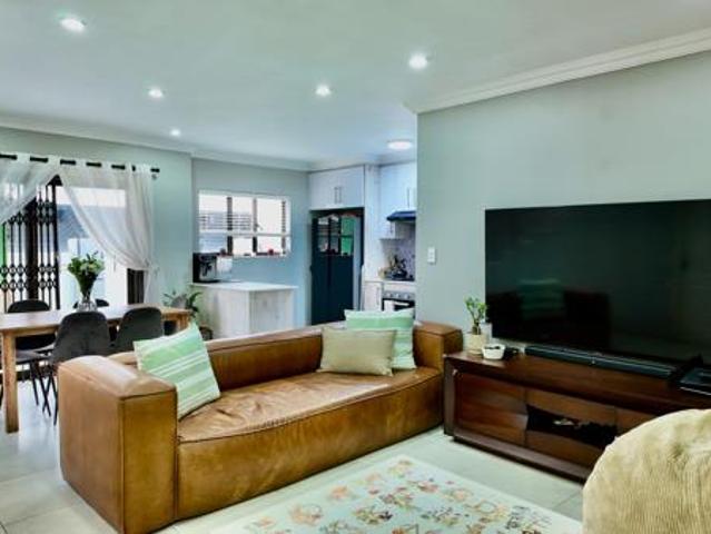 Townhouse for sale in Tlhabane, North West