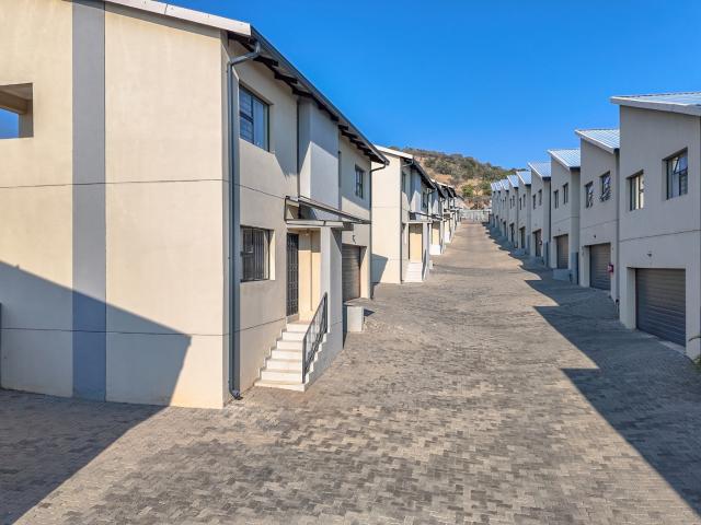 Townhouse for sale in Tlhabane, North West