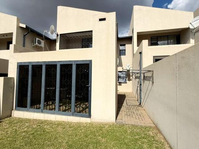 Townhouse for sale in Tlhabane, North West