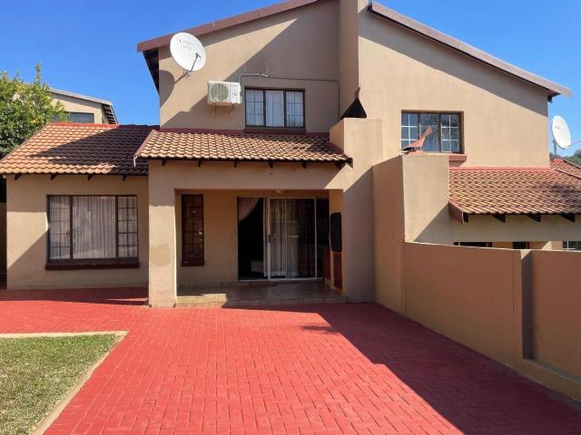 Townhouse for sale in Tlhabane, North West