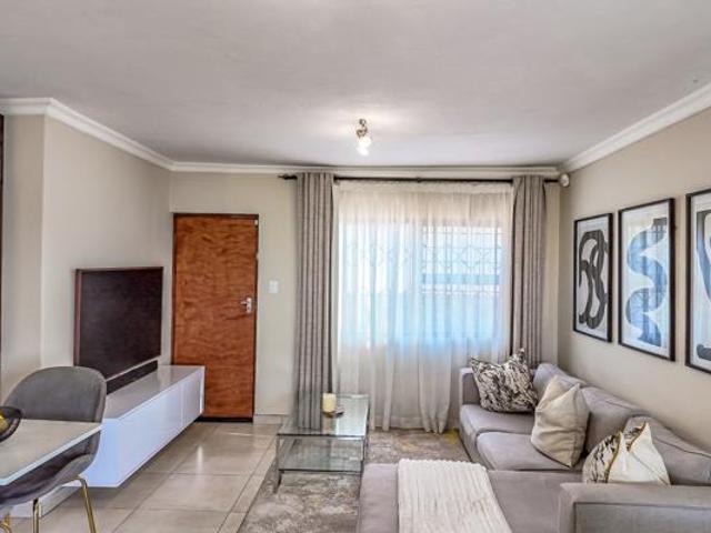 Townhouse for sale in Tlhabane, North West