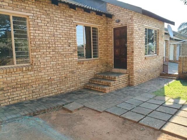 Townhouse for sale in Tlhabane, North West