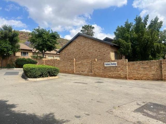 Townhouse for sale in Tlhabane, North West