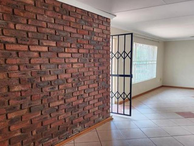 Townhouse for rent in Tlhabane, North West