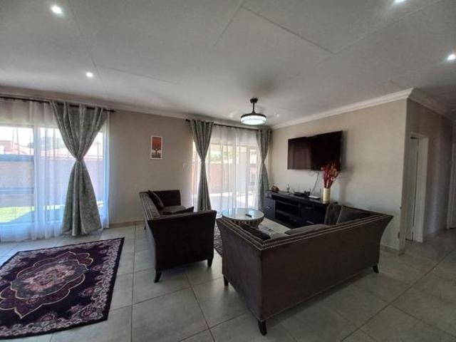 Townhouse for sale in Frances Baard, Northern Cape