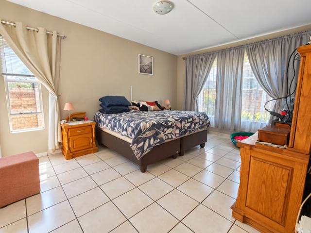 Townhouse for rent in Jansenpark, City of Ekurhuleni Metropolitan Municipality