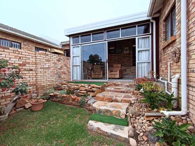 Townhouse for sale in Cape St Francis, Eastern Cape