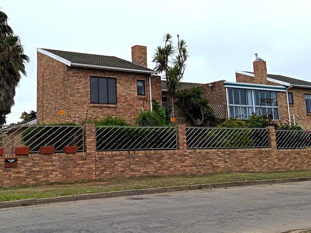 Townhouse for sale in Cape St Francis, Eastern Cape