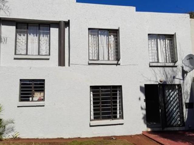 Townhouse for rent in Centurion, Gauteng