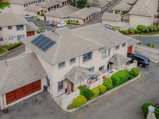 Townhouse for sale in Kagiso, Gauteng