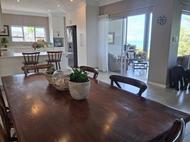 Townhouse for sale in Seaview, Kwazulu-natal