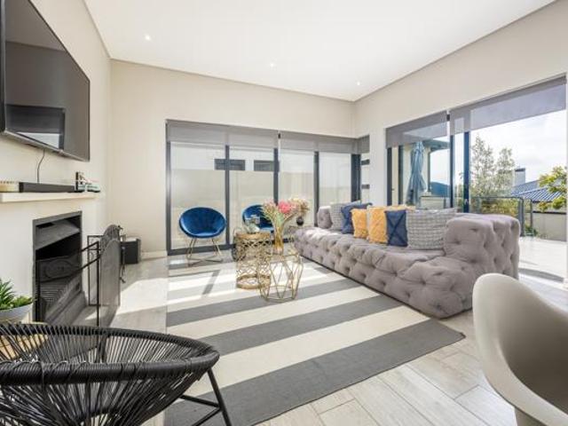 Townhouse for rent in Cape Town, City of Cape Town
