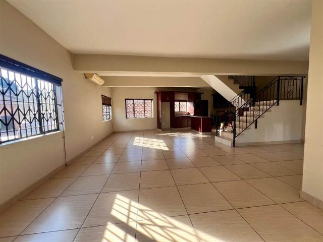 Townhouse for sale in Seaview, Kwazulu-natal