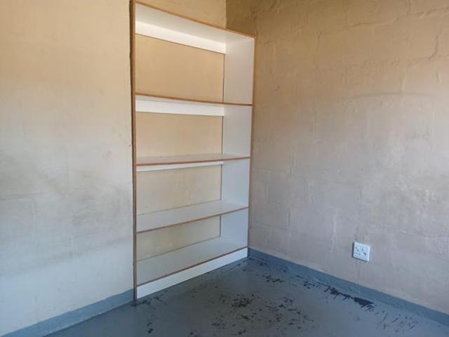 Townhouse for rent in Seaview, Kwazulu-natal